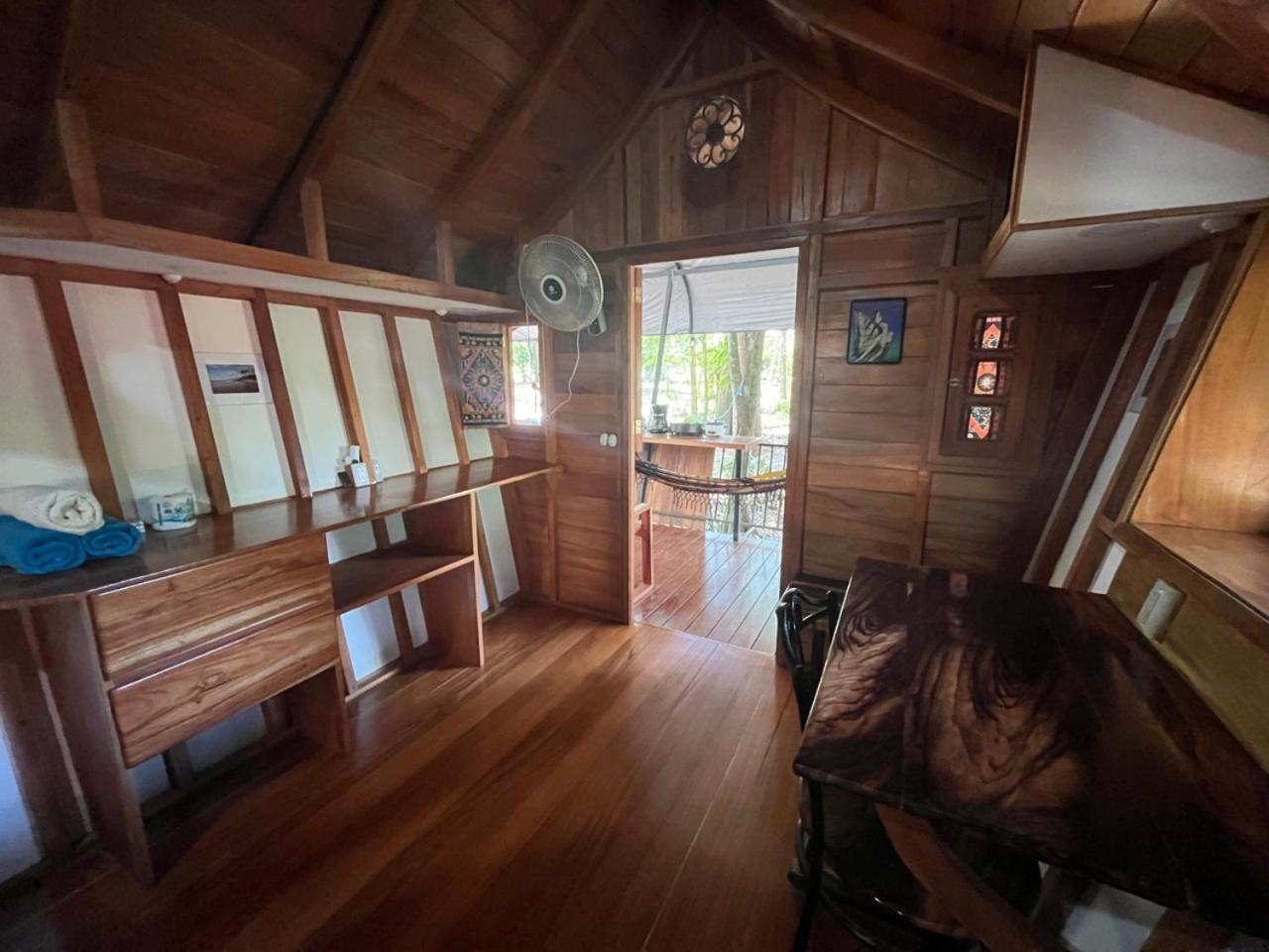 Gypsy Wagons Hotell Pavones  Eksteriør bilde