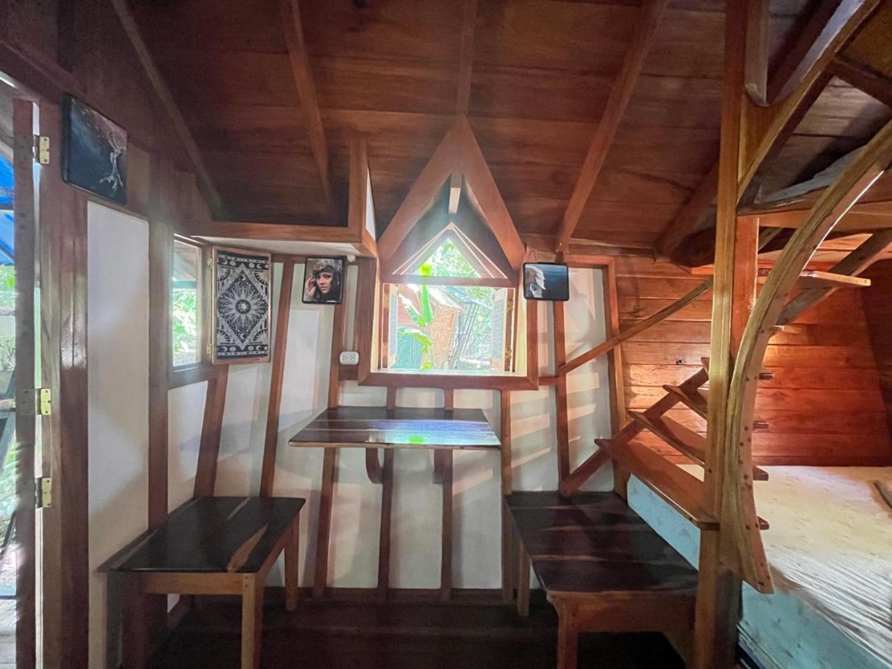 Gypsy Wagons Hotell Pavones  Eksteriør bilde