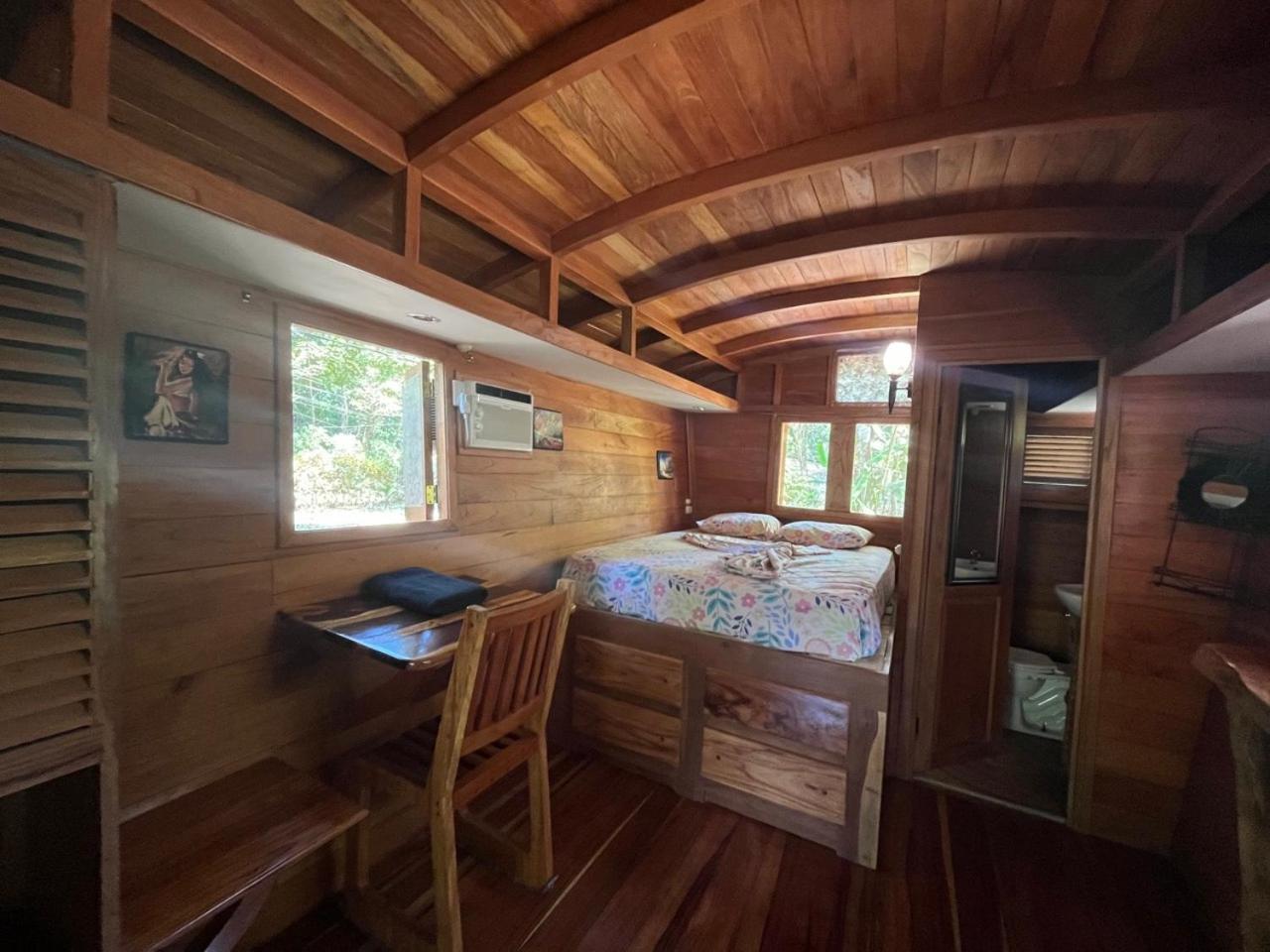 Gypsy Wagons Hotell Pavones  Eksteriør bilde